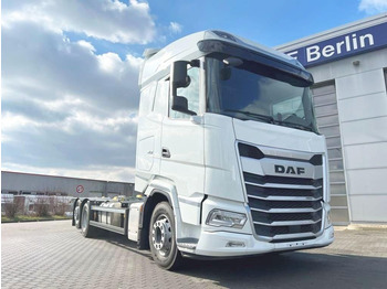 Грузовик-контейнеровоз/ Сменный кузов DAF XG