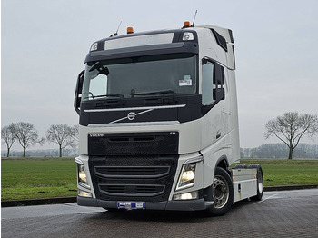 Тягач VOLVO FH 460