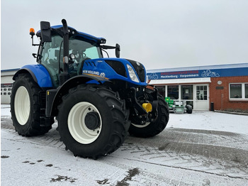 Трактор NEW HOLLAND T7.225