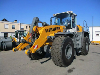 Колёсный погрузчик LIEBHERR L 576