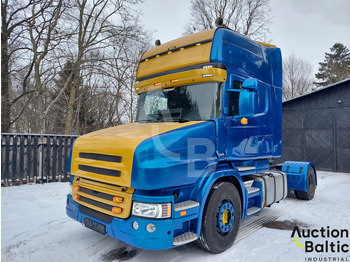 Тягач SCANIA T114