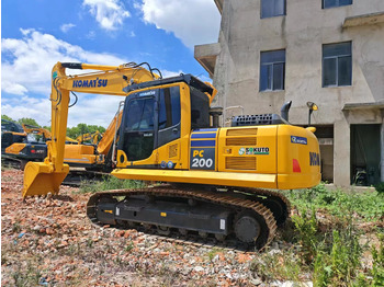 Гусеничный экскаватор KOMATSU PC200-7