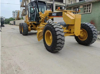 Грейдер CATERPILLAR 140K