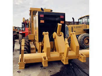 Грейдер CATERPILLAR 140K