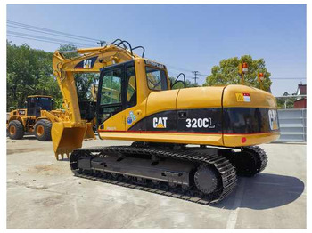 Гусеничный экскаватор CATERPILLAR 320CL