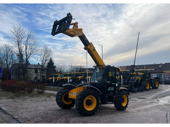 Телескопический погрузчик JCB