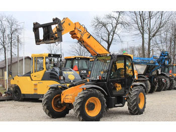 Телескопический погрузчик JCB