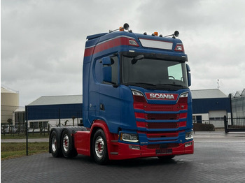 Тягач SCANIA S 520