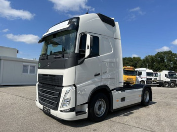 Тягач VOLVO FH13 500