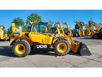 Телескопический погрузчик JCB