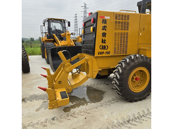 Грейдер CATERPILLAR 140H