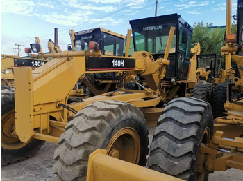 Грейдер CATERPILLAR 140H