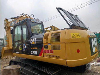 Гусеничный экскаватор CATERPILLAR 320D