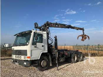 Грузовик-контейнеровоз/ Сменный кузов VOLVO FL12