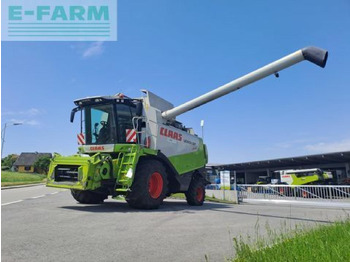 Зерноуборочный комбайн CLAAS Lexion 570