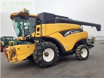 Зерноуборочный комбайн NEW HOLLAND