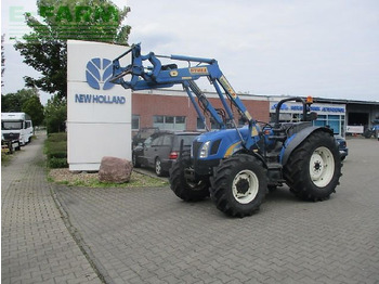 Трактор NEW HOLLAND