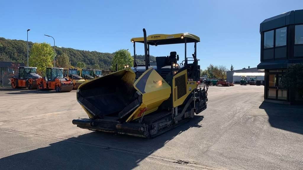 Асфальтоукладчик Bomag BF 800 C: фото 9