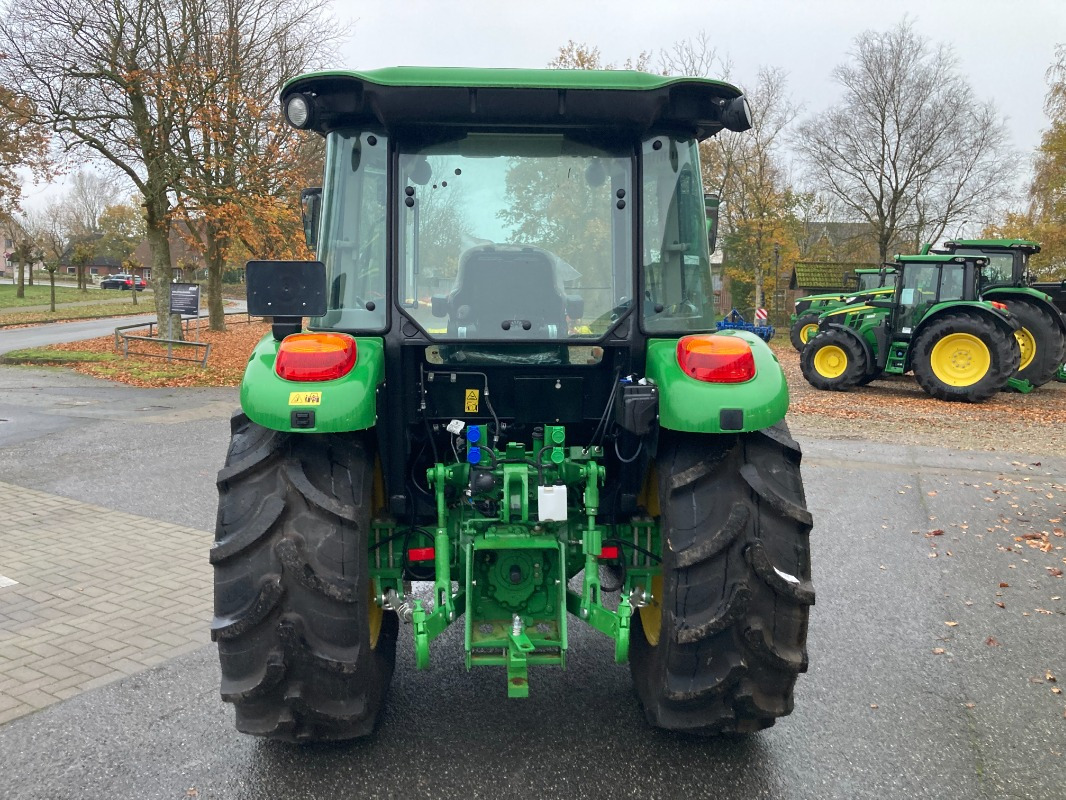 Новый Трактор John Deere 5075E: фото 15