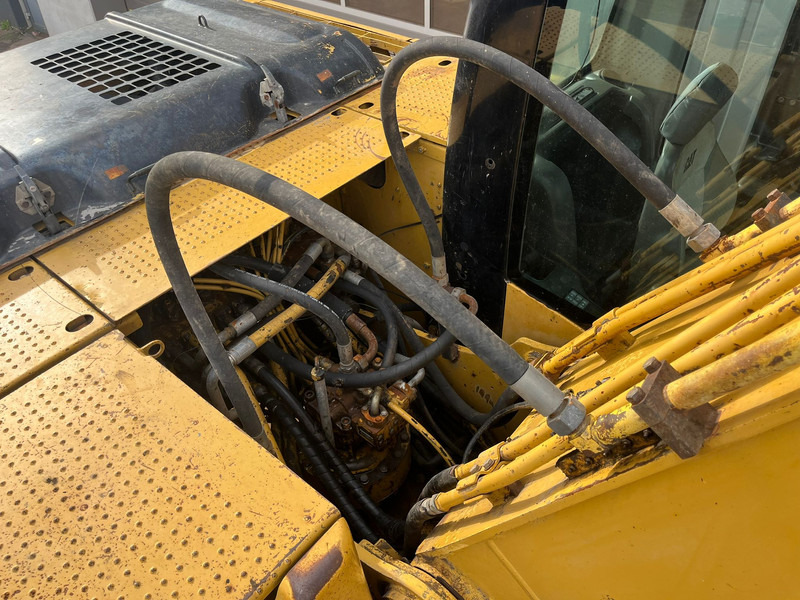 Гусеничный экскаватор Caterpillar 320D - bucket with teeth: фото 16