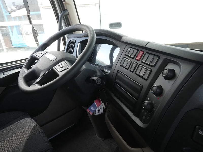 Новый Грузовик с закрытым кузовом DAF XB 210 FA 12T NEW: фото 19