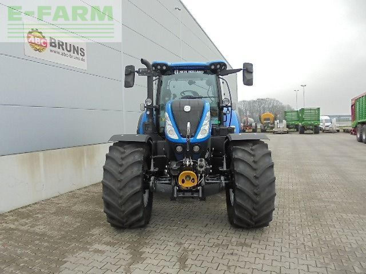 Трактор New Holland t7.225 autocommand my19: фото 6