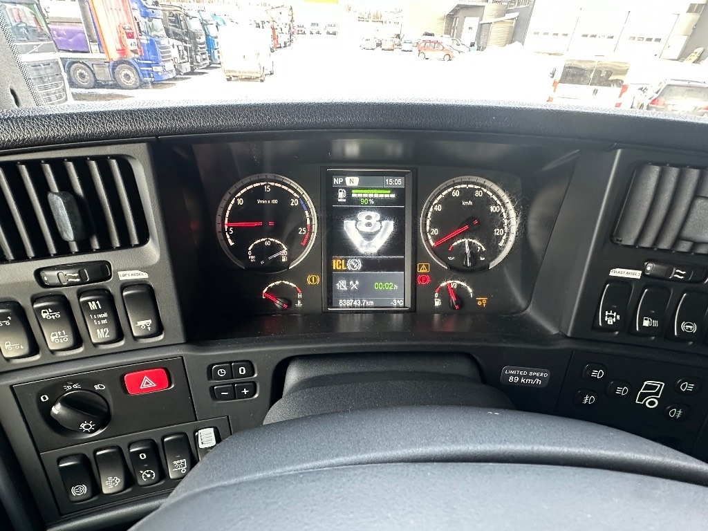 Тягач Scania R520 6x2: фото 17